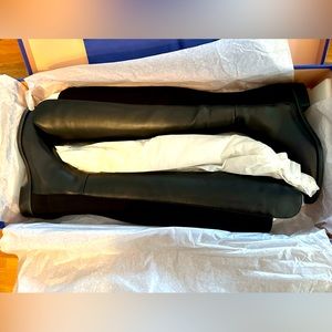 Brand New in box Stuart Weitzman 5050 Boots Black Leather size 6.5 (fits a 7)